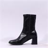 Una Healy Feathered Block Heel Ankleboot - Vinyl